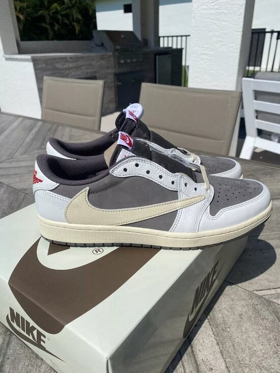 Travis Scott X Air Jordan 1 Retro Low OG ‘Reverse Mocha’ main image 6